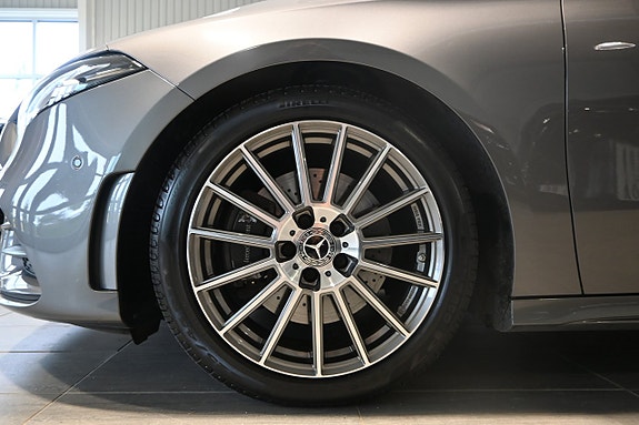 Mercedes-Benz A220 6 of 23