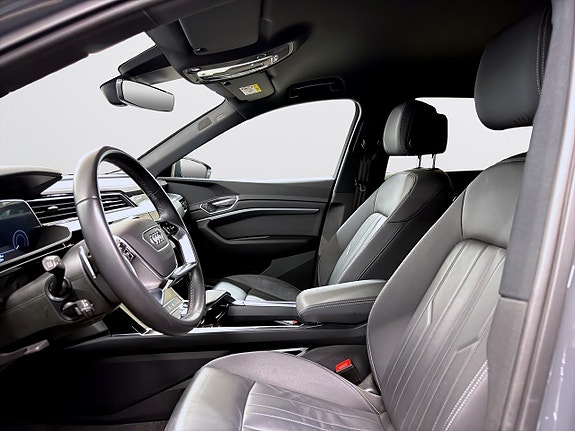 Audi Q8 13 of 18