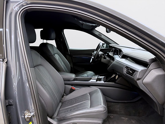 Audi Q8 12 of 18