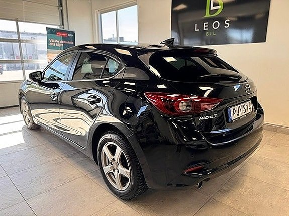 Mazda 3 2 of 17