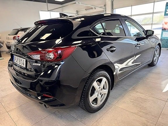 Mazda 3 4 of 17