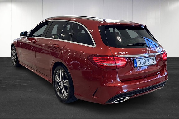 Mercedes-Benz C400 4 of 5