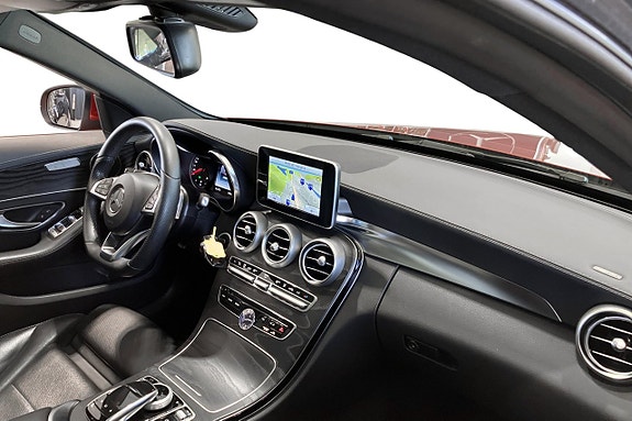 Mercedes-Benz C400 10 of 15