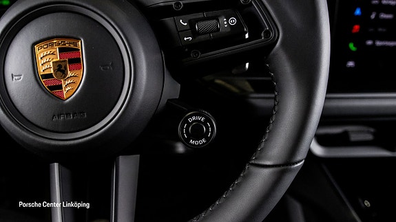 Porsche Cayenne 18 of 25