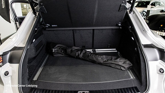 Porsche Cayenne 25 of 25