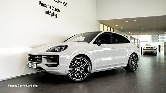 Porsche Cayenne 7 of 25