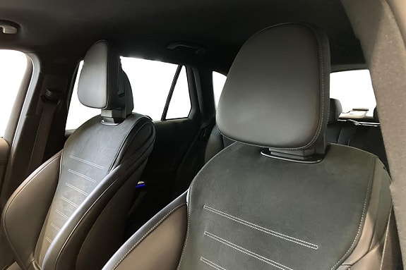 Mercedes-Benz GLC300 e 15 of 17
