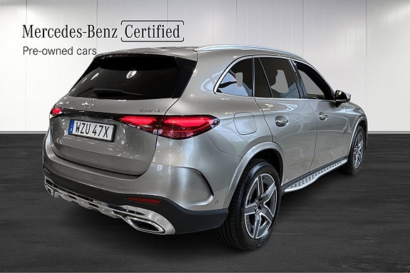 Mercedes-Benz GLC300 e 4 of 5