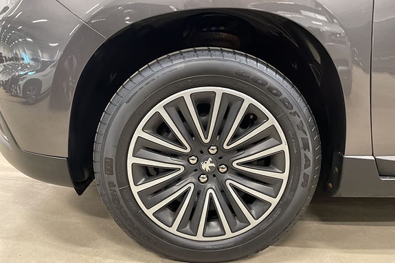 Peugeot 2008 5 of 5