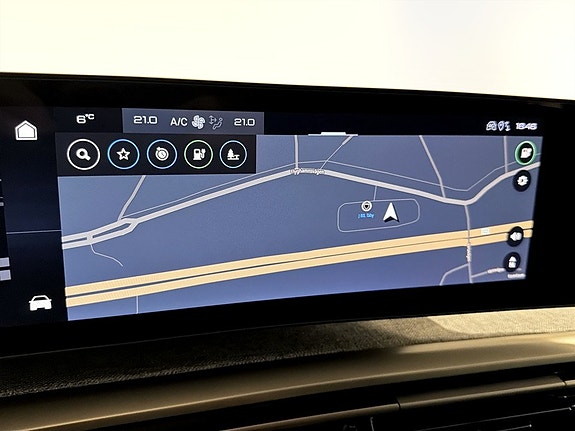 Peugeot e-3008 8 of 16