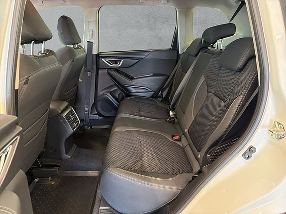 Subaru Forester 11 of 27