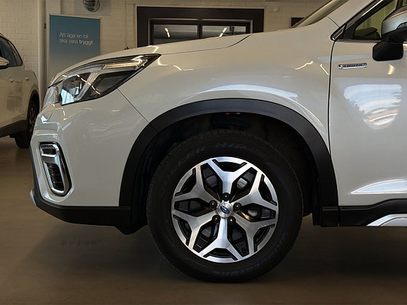 Subaru Forester 16 of 27