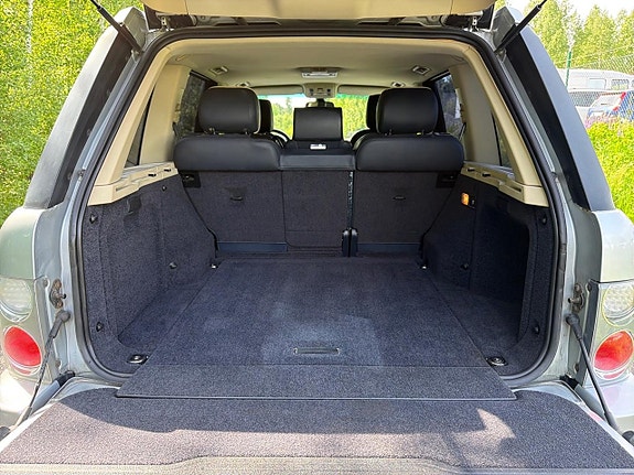 Land Rover Range Rover 18 of 22