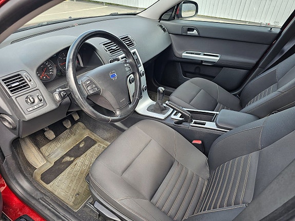 Volvo V50 8 of 10