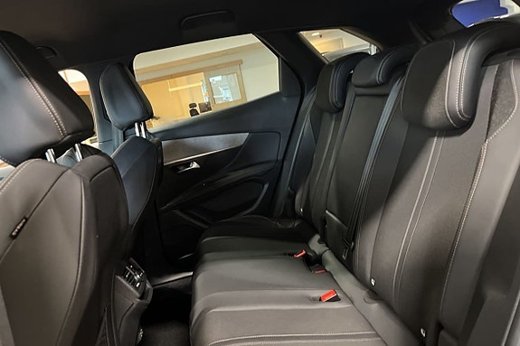 Peugeot 3008 7 of 18