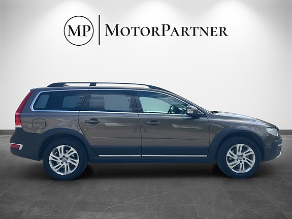 Volvo XC70 8 of 15