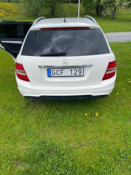 Mercedes-Benz C200 5 of 5
