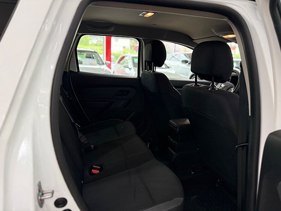 Dacia Duster 11 of 11
