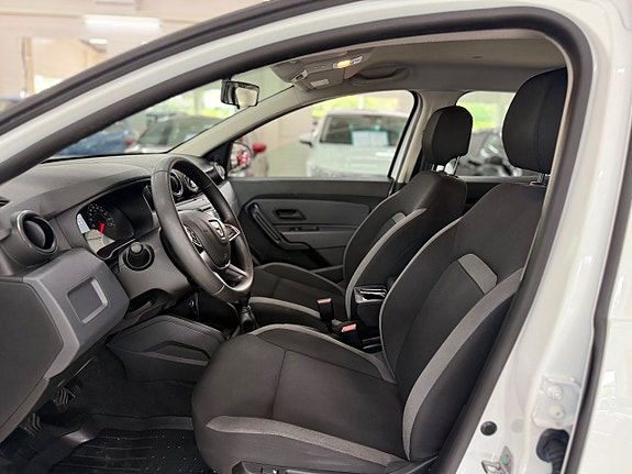 Dacia Duster 8 of 11