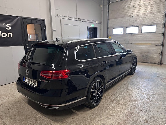 Volkswagen Passat 3 of 5
