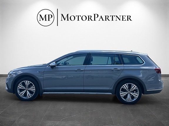 Volkswagen Passat Alltrack 5 of 5