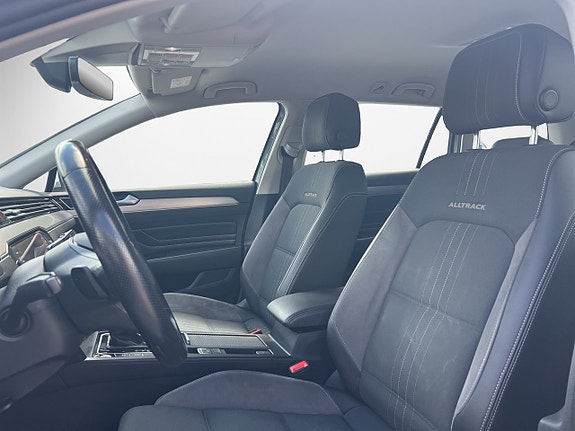 Volkswagen Passat Alltrack 9 of 21