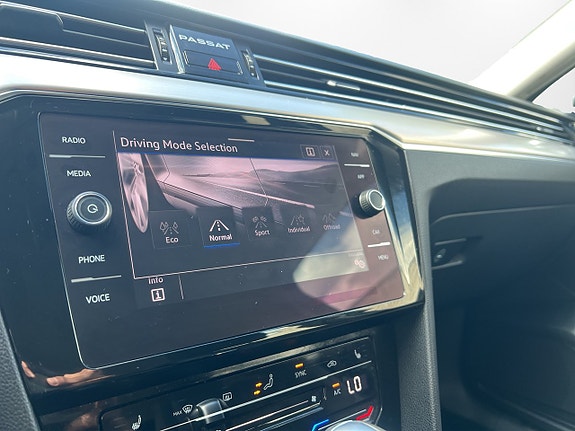 Volkswagen Passat Alltrack 21 of 21