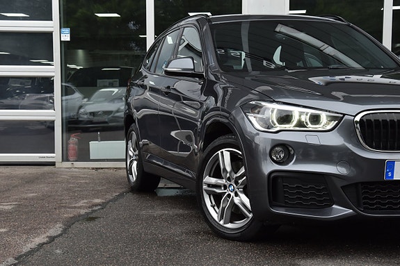 BMW X1 4 of 5