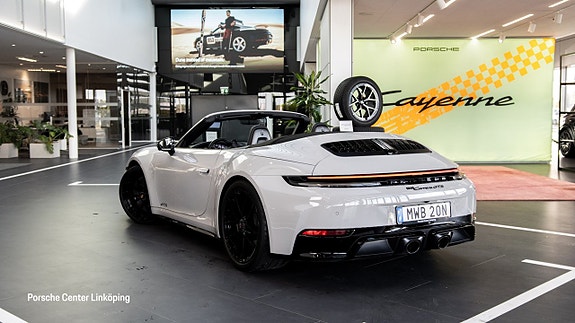 Porsche 911 Carrera GTS 5 of 26