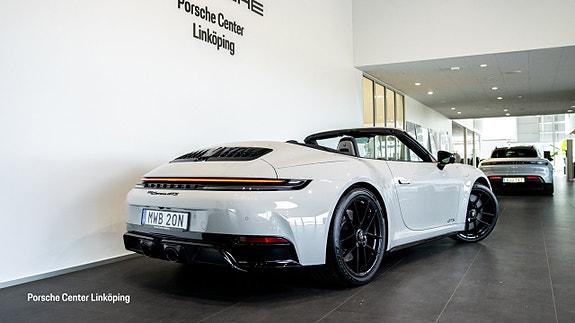 Porsche 911 Carrera GTS 8 of 25