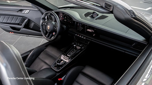 Porsche 911 Carrera GTS 23 of 26