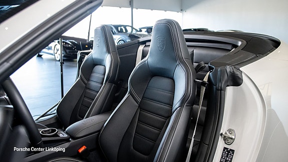 Porsche 911 Carrera GTS 11 of 25