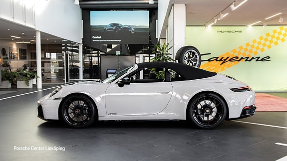 Porsche 911 Carrera GTS 4 of 26