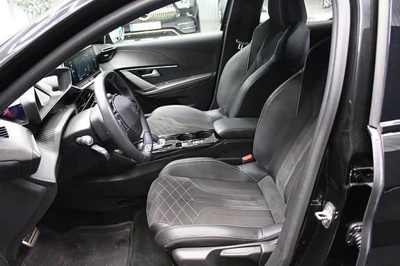 Peugeot e-208 9 of 19