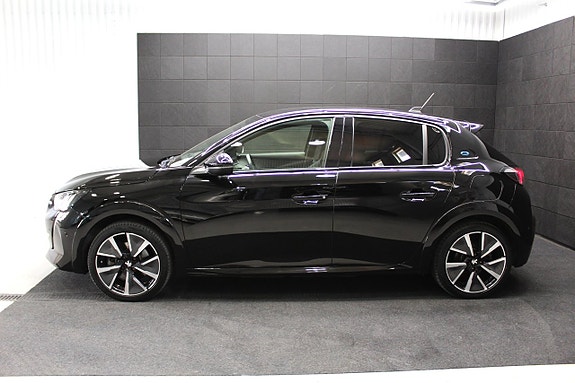 Peugeot e-208 3 of 5