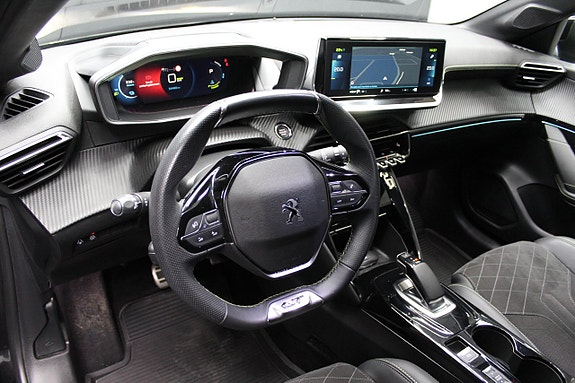 Peugeot e-208 10 of 19