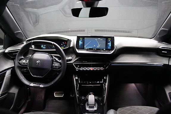 Peugeot e-208 12 of 19