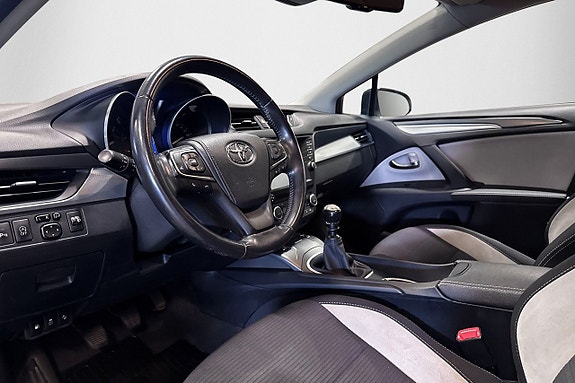 Toyota Avensis 8 of 22