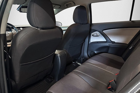 Toyota Avensis 12 of 22