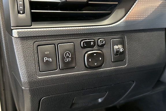 Toyota Avensis 18 of 22