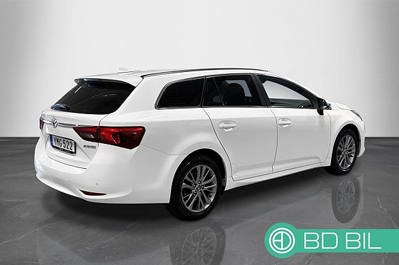 Toyota Avensis 5 of 5