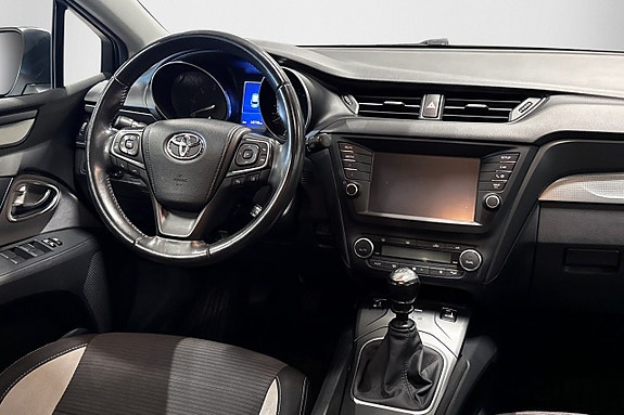 Toyota Avensis 14 of 22