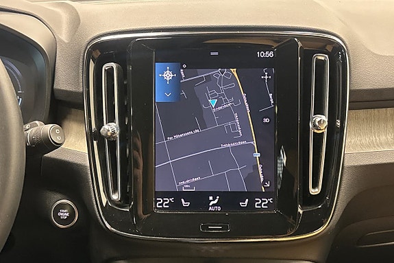 Volvo XC40 17 of 26