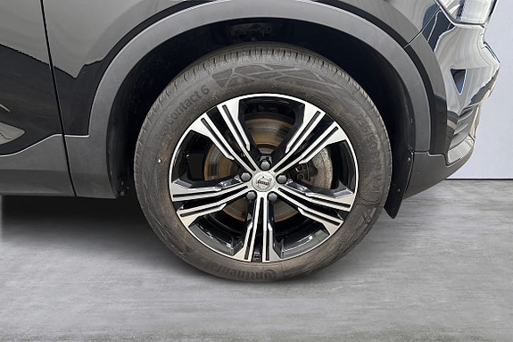 Volvo XC40 14 of 26