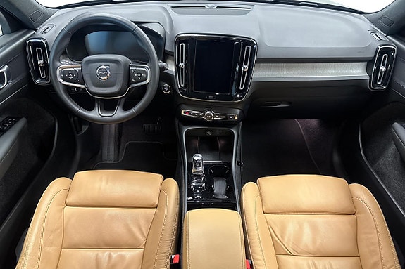 Volvo XC40 9 of 26