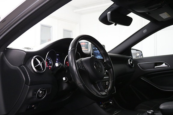 Mercedes-Benz A200 d 13 of 28