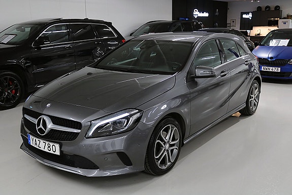 Mercedes-Benz A200 d 2 of 5