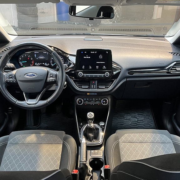 Ford Fiesta 10 of 13