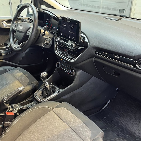 Ford Fiesta 12 of 13