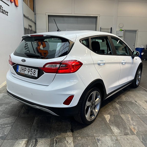 Ford Fiesta 4 of 13